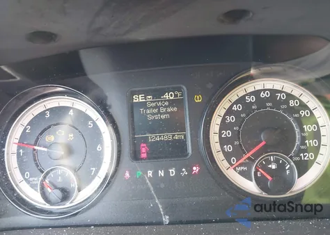 2018 Ram 1500 Express 4X4 5'7 Box z USA, uszkodzony, nr VIN 1C6RR7KG7JS222225